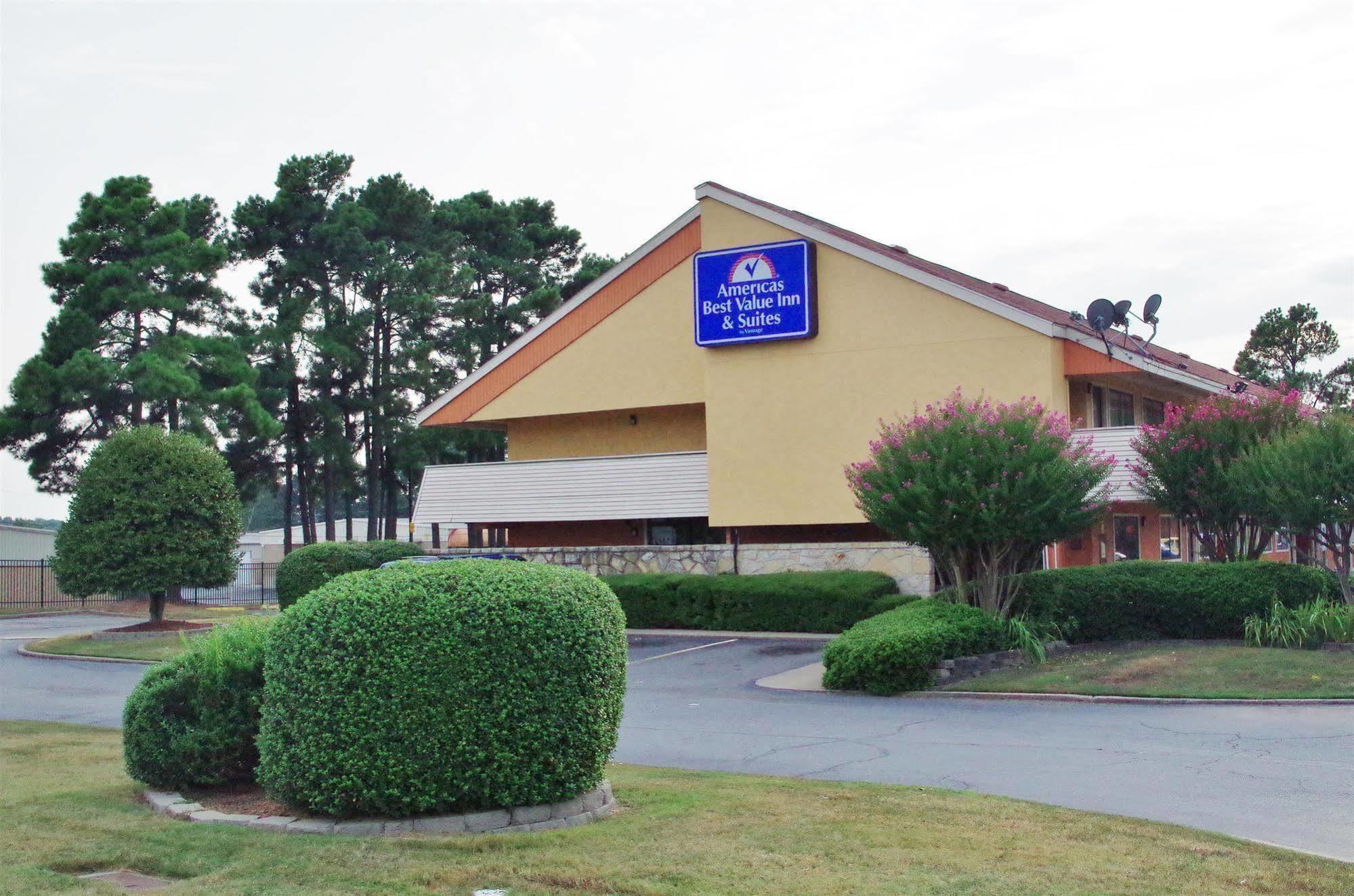 Americas Best Value Inn And Suites Little Rock Exterior photo